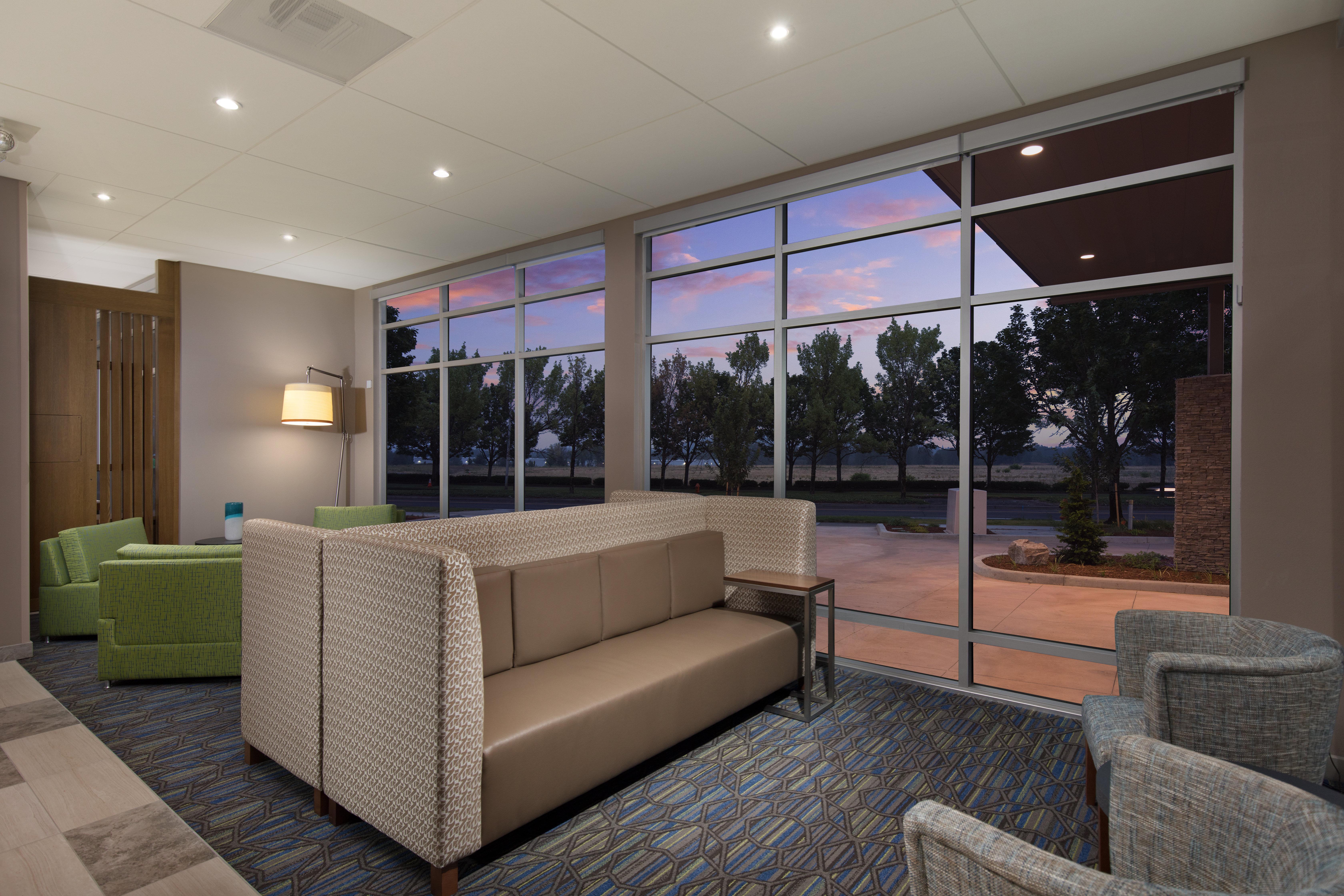 Holiday Inn Express & Suites - Portland Airport - Cascade Stn By Ihg Ngoại thất bức ảnh